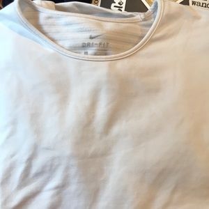 Nike dry fit long sleeve shirt